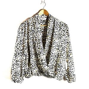 NWT Miley + Molly Leopard Surplice Long Sleeve Top Size Large